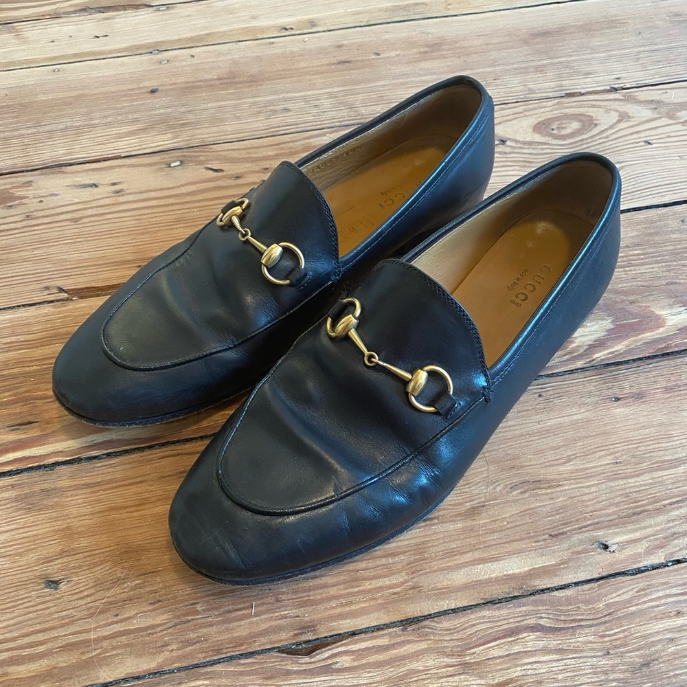 Gucci Black Leather Loafers with Gold Hardware